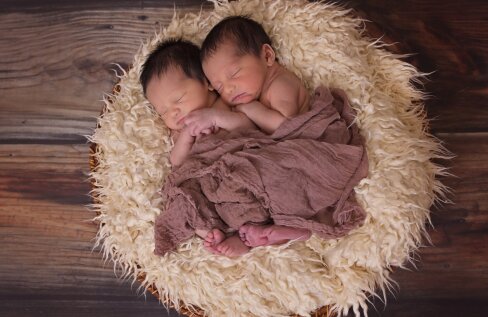 Pärnus jõulude ajal sündinud kaksikutel on erinevad sünnikuupäevad!