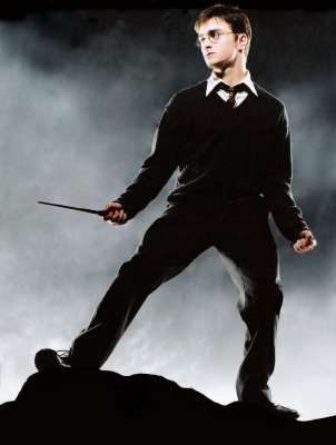 http://gnostalgia.files.wordpress.com/2008/10/harry-potter-with-wand.jpg