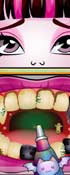Draculaura Dentist