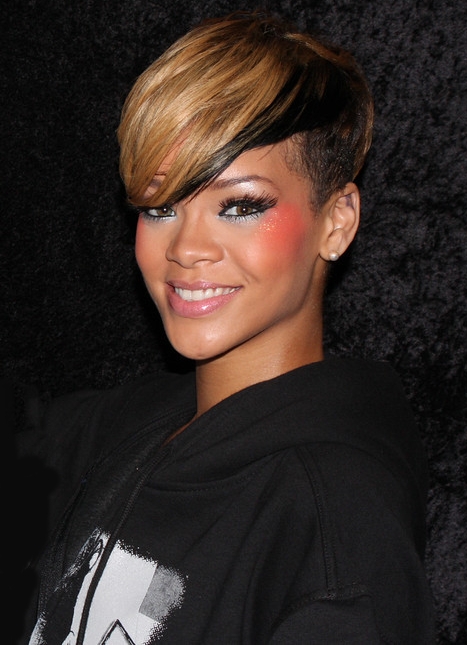http://upload.wikimedia.org/wikipedia/commons/7/7f/Rihanna.jpg