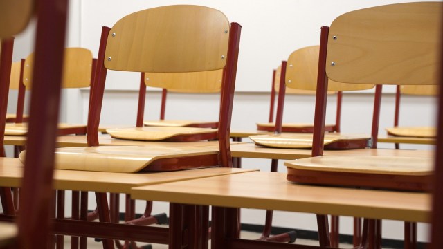 KUUM: Inglismaa õpetajad keelduvad tööle tagasi minemast – põhjuseks testimisel tekkinud kaos
