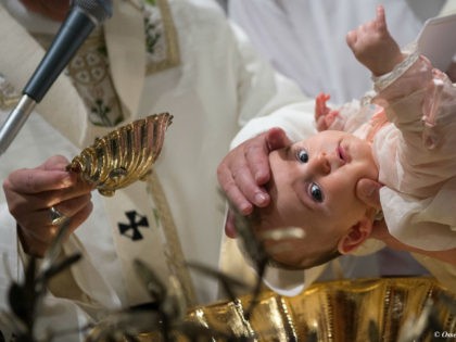 Pope Francis Cancels Yearly Baptisms over Coronavirus Concerns