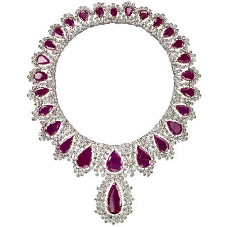 Buccellati Unica Necklace in 18k white gold with 469 round brilliant-cut diamonds (25.69 cts), 26 drop-shaped rubies (212.8 cts) and one faceted ruby (2.15 cts)