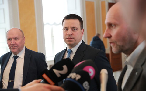 Helir-Valdor Seeder, Jüri Ratas ja Mart Helme koalitsioonikõnelusi alustades.