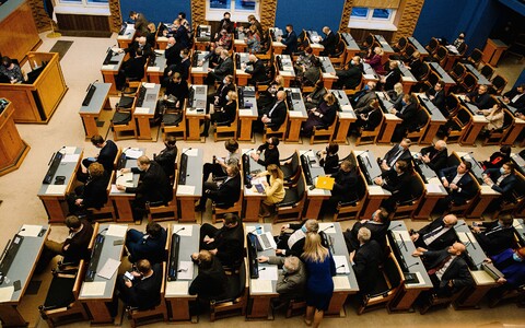 Abielu rahvahääletuse esimene lugemine riigikogus 14. detsembril.