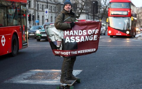 Assange'i toetaja Londonis.