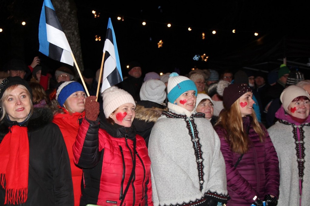 Otepää talveöös kõlasid laulud lumest ja armastusest. Foto Monika Otrokova