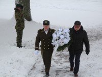 Vabadussõjas langenute mälestuspäeval Otepää Vabadussamba juures. Foto: Monika Otrokova
