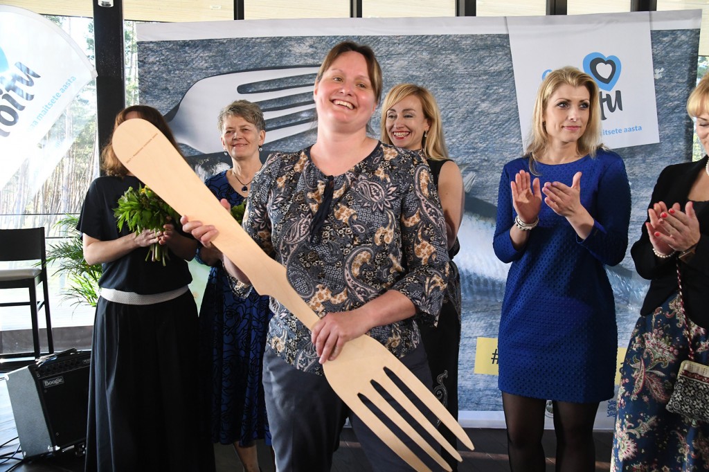 Koos tiitliga antakse toidupiirkonnale üle 1,5 meetri pikkune rändkahvel. Foto Urmas Saard