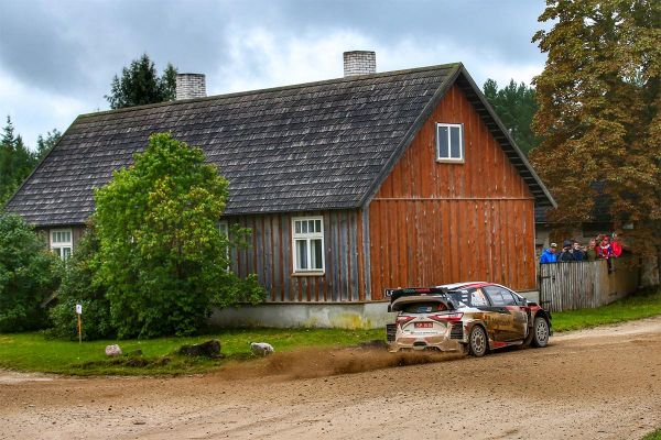 Ogier võttis viieteistkümnendalt katselt teise katsevõidu järjest