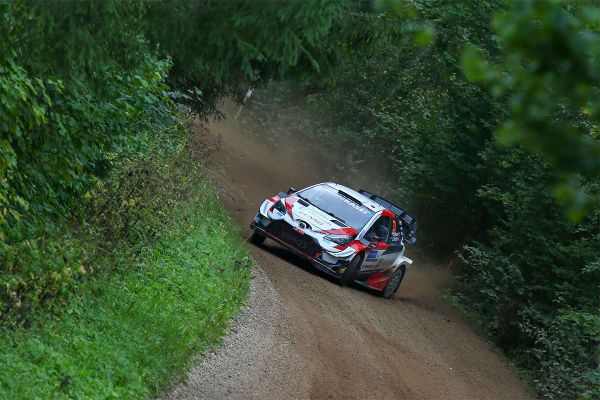 Pühapäevase esimese katse võitis Evans, Tänak kolmas