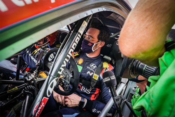 Türgi Ralli üheteistkümnes katse tõi veelgi segadust, Ogier katkestas, katse võitis Neuville