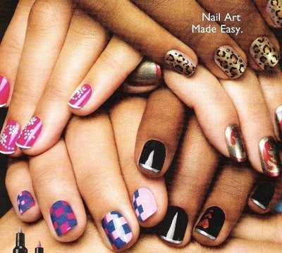 http://data.whicdn.com/images/25130924/beautiful-cute-fashion-hands-nail-color-Favim.com-336836_large.jpg