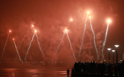 New Year's fireworks at Inglirand on Reidi tee in Tallinn.