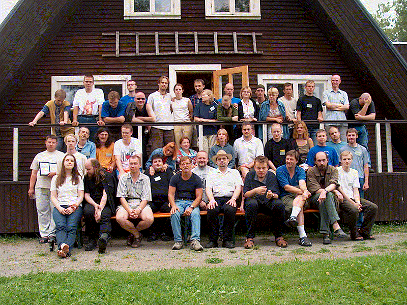 http://www.obs.ee/~taavi/esfa/estcon2002/fotod/yhispilt2.gif