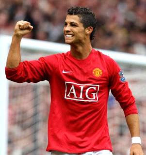 http://4.bp.blogspot.com/_mMW_dR4WAxs/Sm3nAdTXAcI/AAAAAAAAASA/bn8JKyfNPu8/s320/cristiano_ronaldo_football_hero.jpg