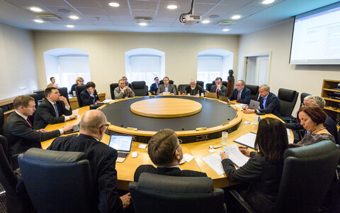 Teadus- ja arendusnõukogu 5. veebruari istung, mil otsustat muuta Eesti Teadusagentuuri uurimistoetuste jaotust.