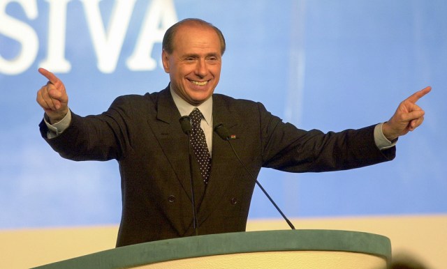 Suri Itaalia endine peaminister Silvio Berlusconi